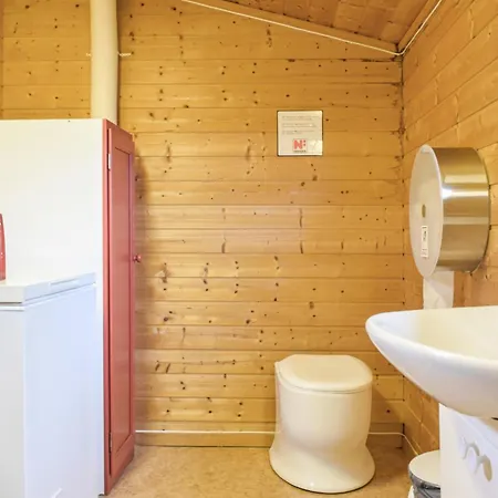 3 Bedroom Beautiful In * Hommersak