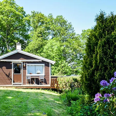 Gorgeous Home In Hommersak With Wifi *