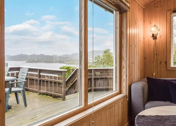 Semesterbostad 3 Bedroom Beautiful In *